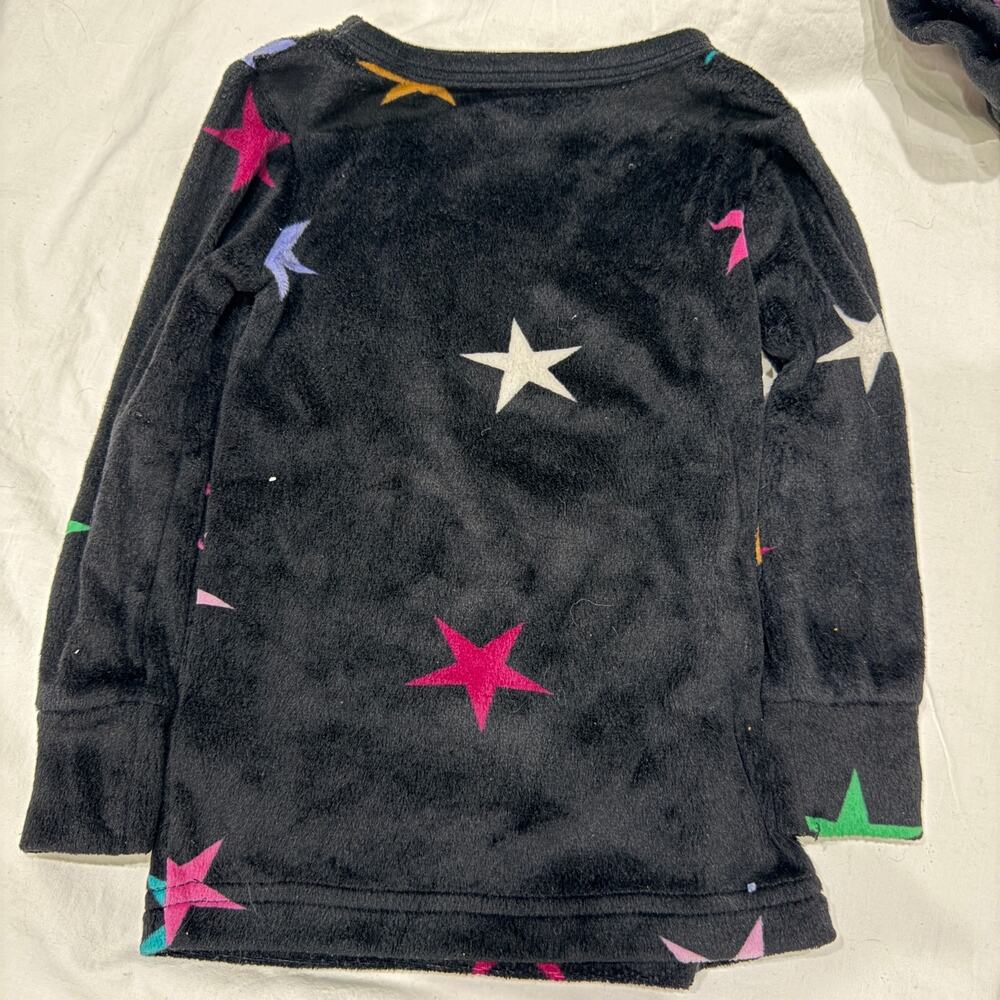 Cat & Jack Pajama Set  2T Black With Colored Stars Long Sleeve Very Soft 0203